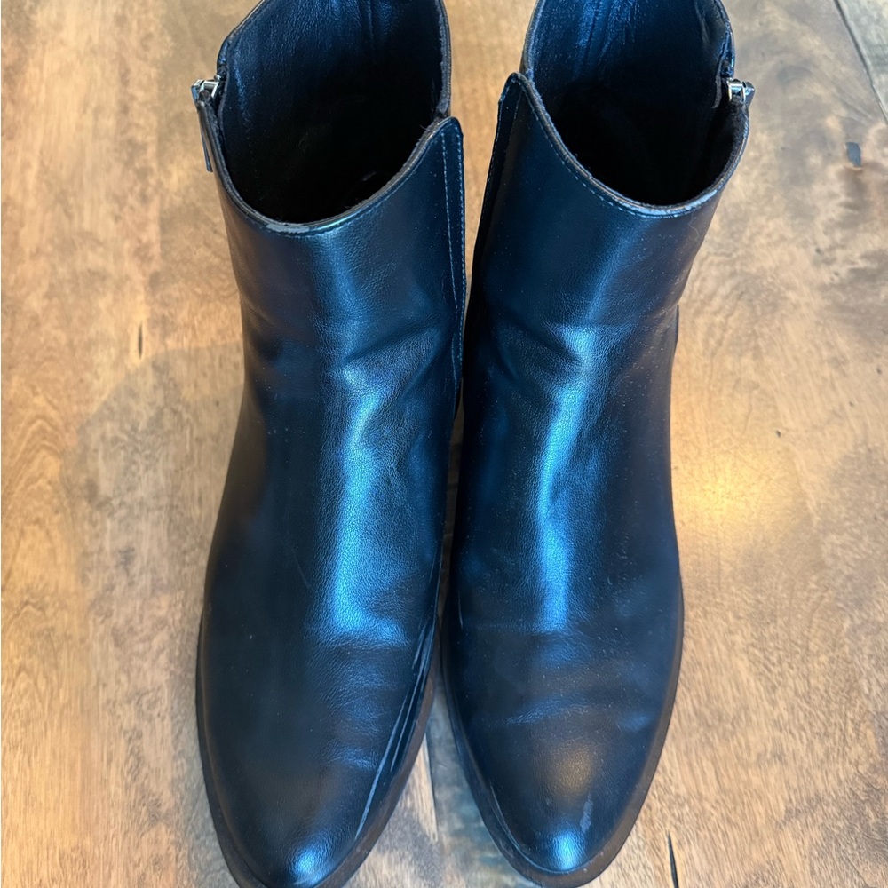 Amazon Black Faux Leather Ankle Boots size 9